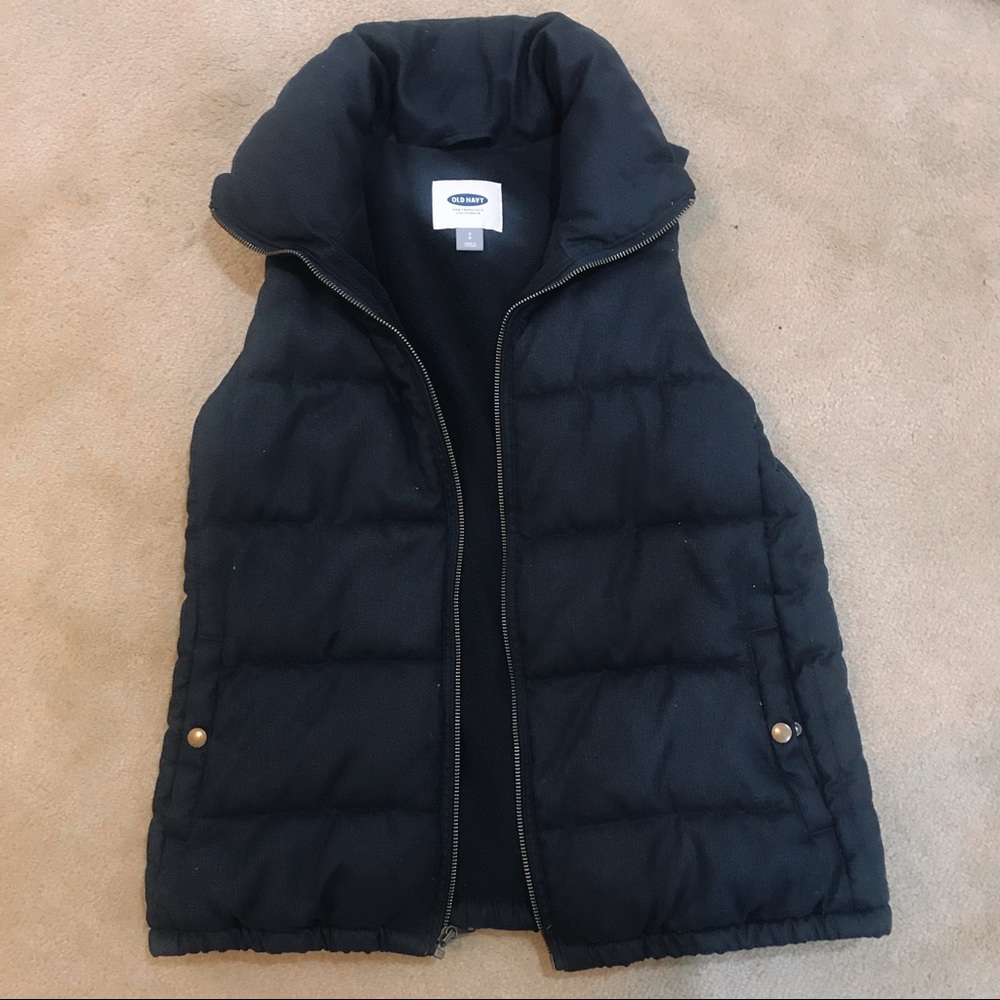 Navy blue vest fits medium!